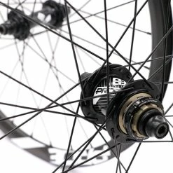 Paire De Roues Pride Gravity Exp SL Aero Ud Gloss / Moyeux Control 28H Black 9 Paire De Roues Pride Gravity Exp SL Aero Ud Gloss / Moyeux Control 28H Black -Collections GJ Cycling Soldes Magasin paire de roues pride gravity exp sl aero ud gloss moyeux control 28h black 2