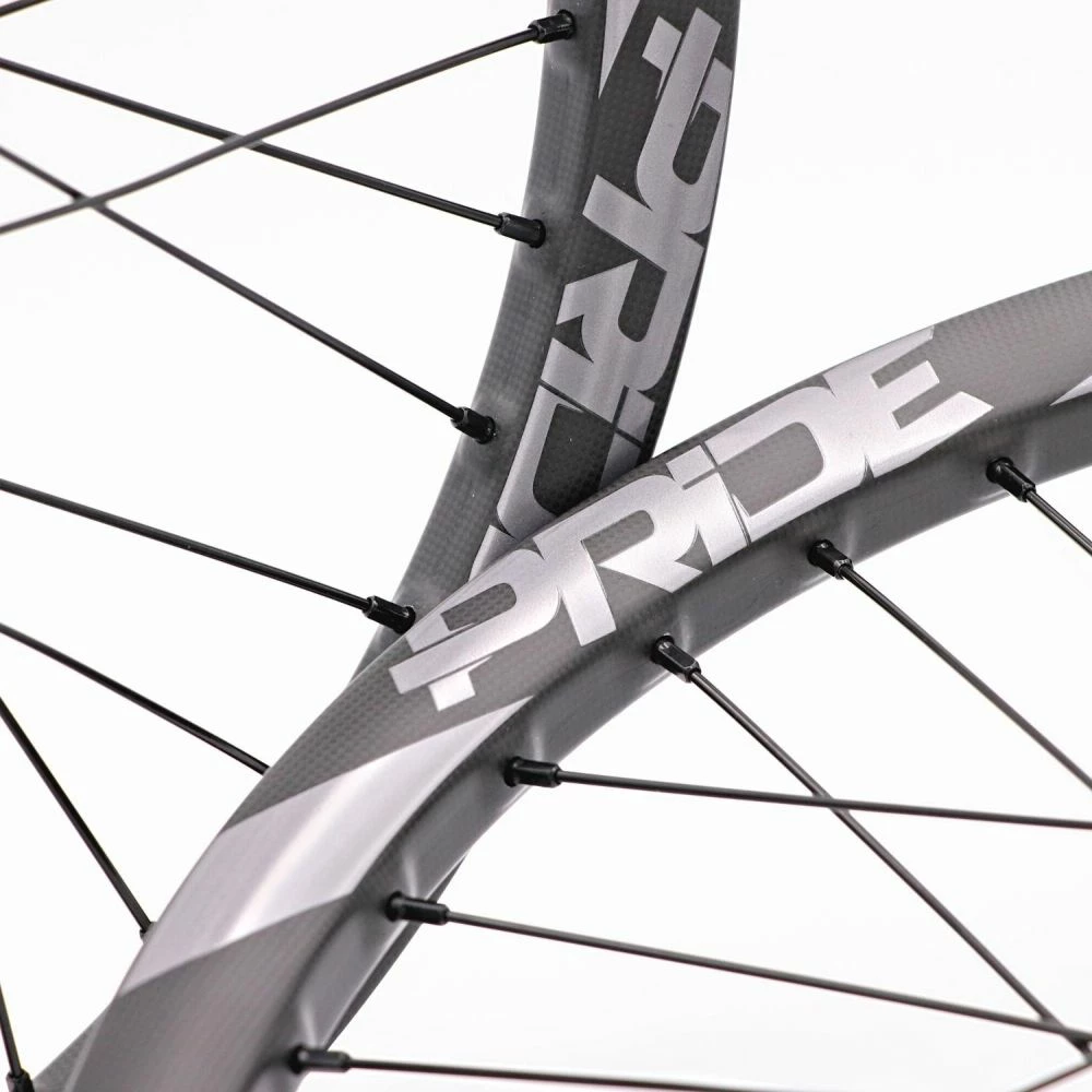 Paire De Roues Pride Wave CFR 1K Matt / Moyeux Control 36H Rouge 6 Paire De Roues Pride Wave CFR 1K Matt / Moyeux Control 36H Rouge – Image 5