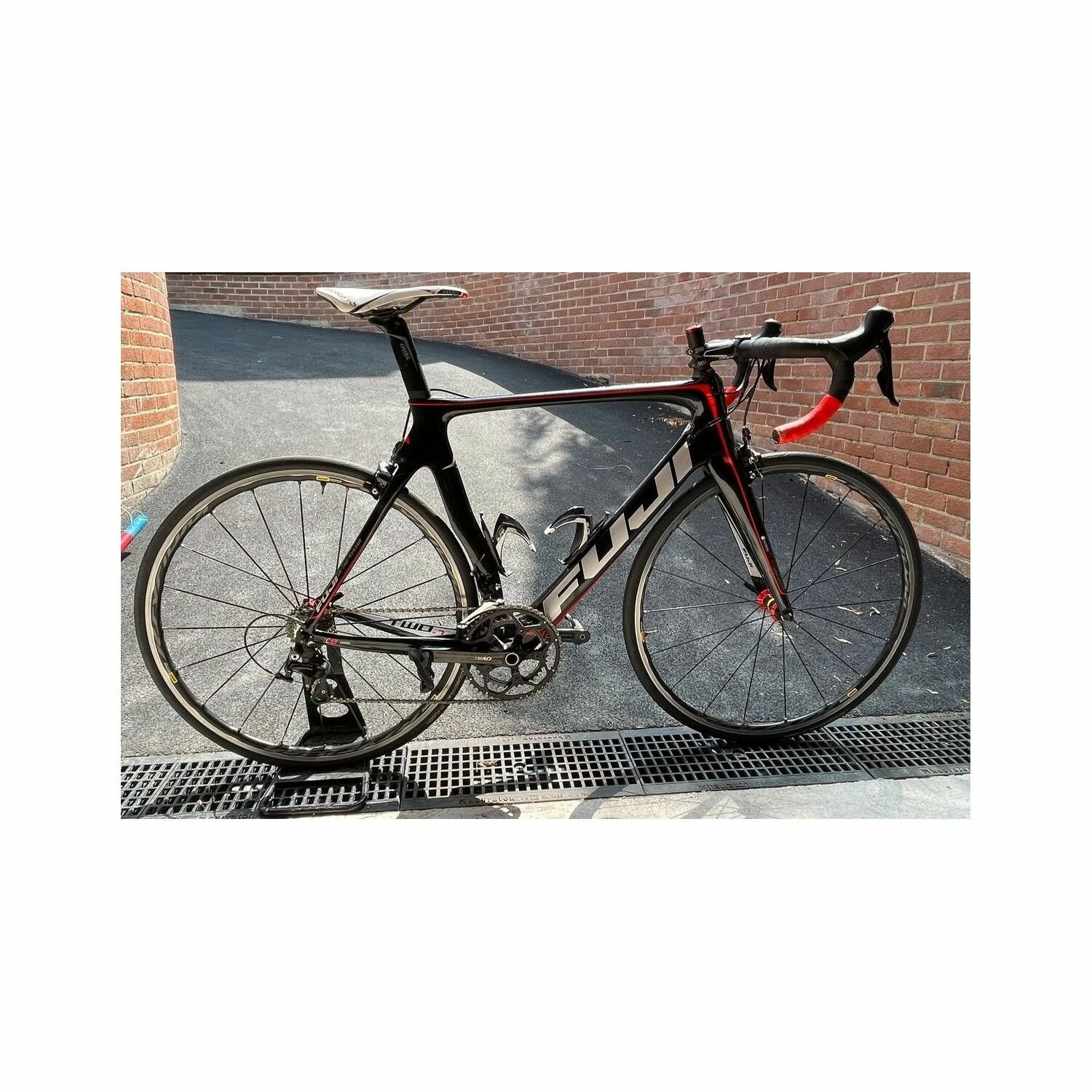 Vélo De Course Fuji - 55 4 Vélo De Course Fuji - 55 – Image 2