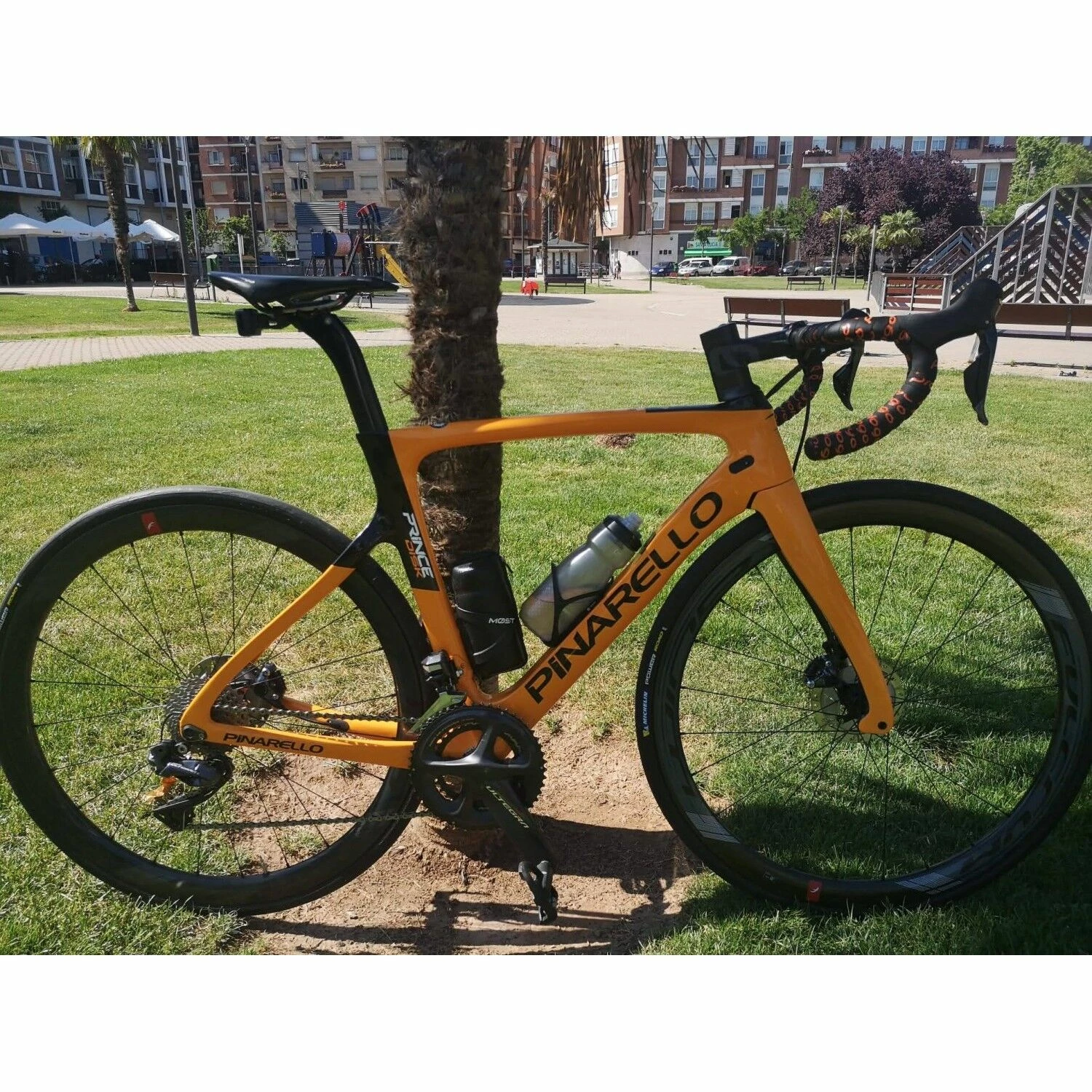 Vélo De Course Pinarello PRINCE DISK - 52 - 700c 7 Vélo De Course Pinarello PRINCE DISK - 52 - 700c – Image 5