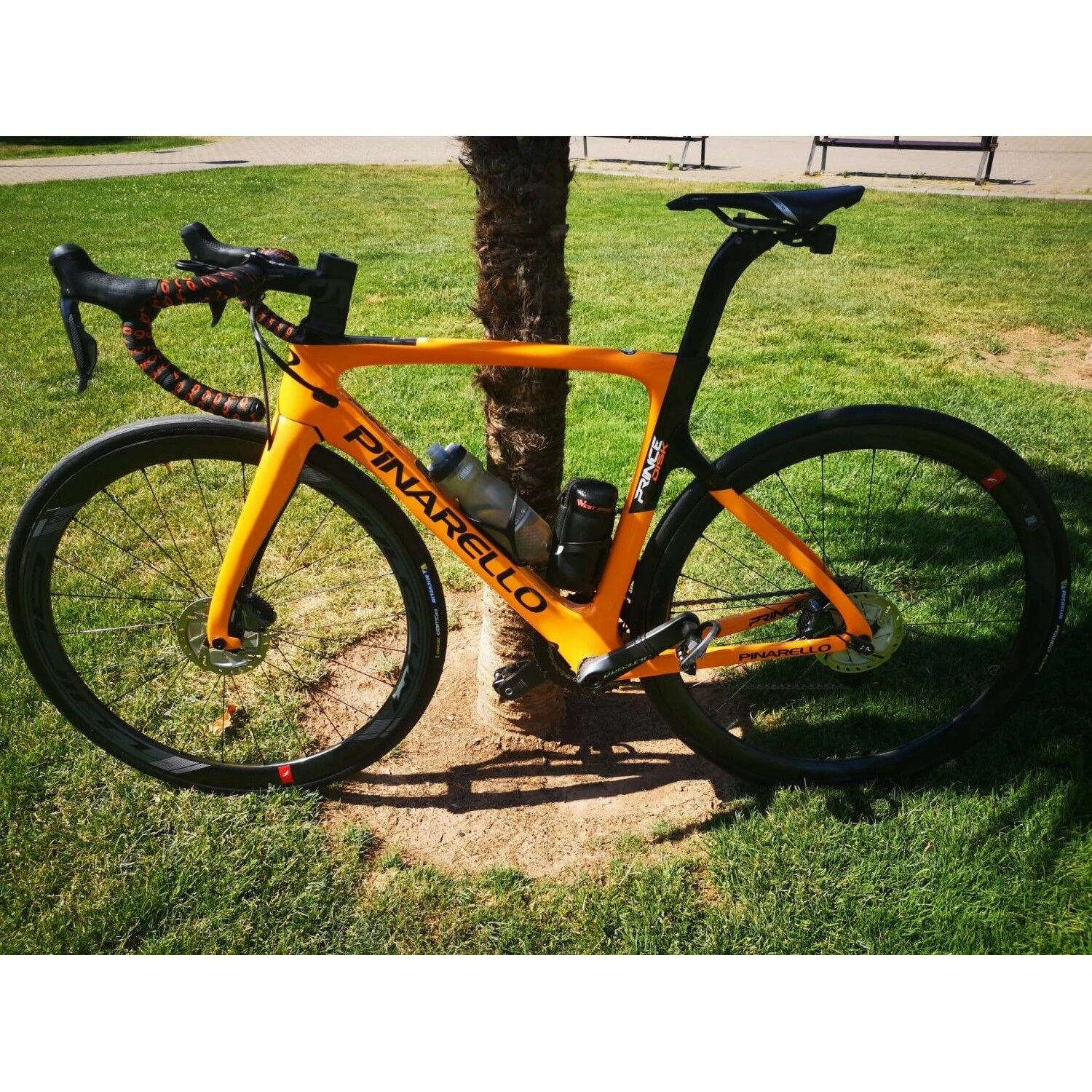 Vélo De Course Pinarello PRINCE DISK - 52 - 700c 3 Vélo De Course Pinarello PRINCE DISK - 52 - 700c