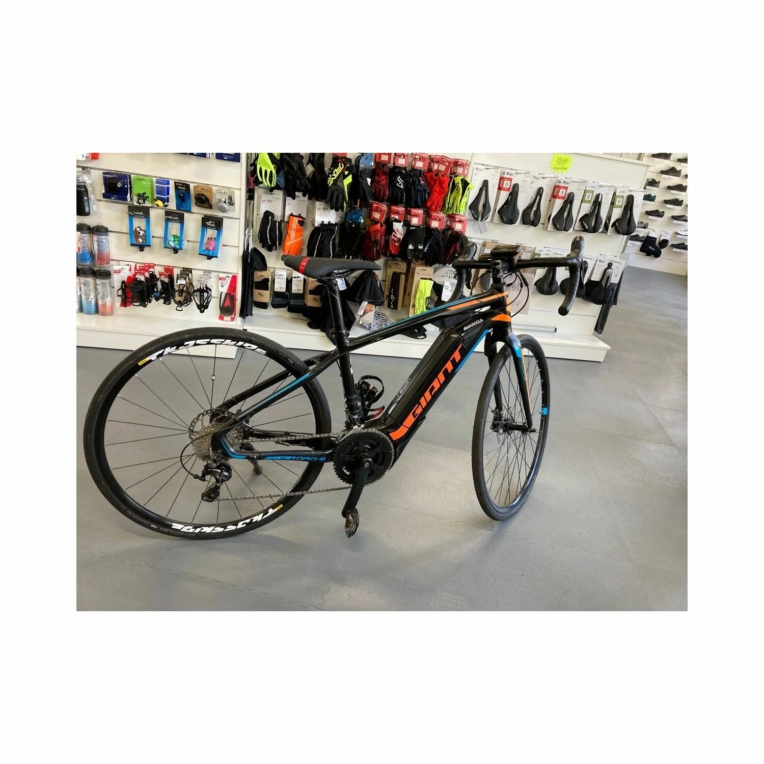 Vélo De Route électrique Giant - 48 4 Vélo De Route électrique Giant - 48 – Image 2