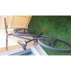 Vélo Urbain Rockrider -Collections GJ Cycling Soldes Magasin velo 275 single speed noir et rouge 5